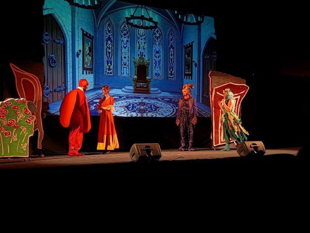 spektakl piekna i bestia